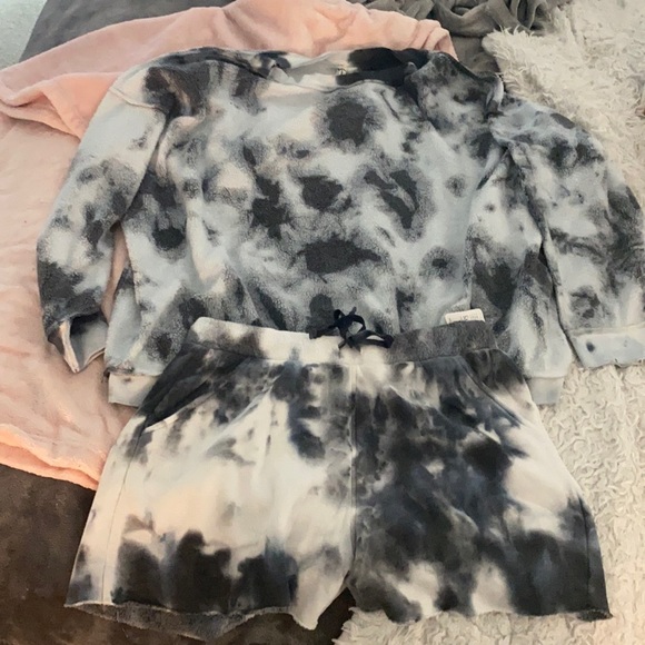 Free People Tops - NWT free people shorts and sweatshirt set